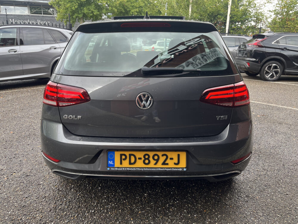 Volkswagen Golf 1.0 TSI Comfortline // SCHUIF-KANTELDAK // ADAPTIEVE CRUISE // LED // CLIMA // NAVI+CARPLAY // PDC V+A // 6