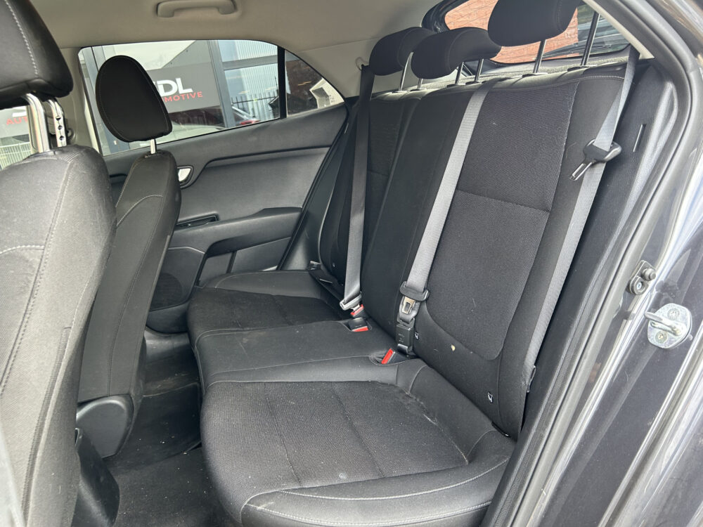 Kia Rio 1.2 CVVT DynamicLine // LED // NAVI + CARPLAY // CLIMA // CAMERA // CRUISE // DAB 26