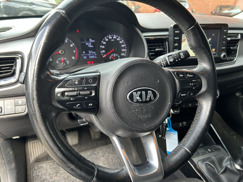 Kia Rio 1.2 CVVT DynamicLine // LED // NAVI + CARPLAY // CLIMA // CAMERA // CRUISE // DAB 6