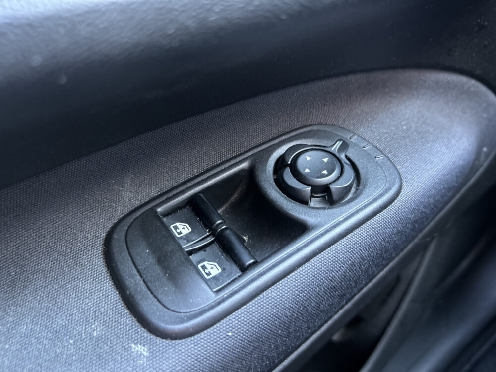 Fiat 500E Icon 42 kWh SOH 94% // LED // NAVI + CARPLAY // PDC // CRUISE // CLIMA 21
