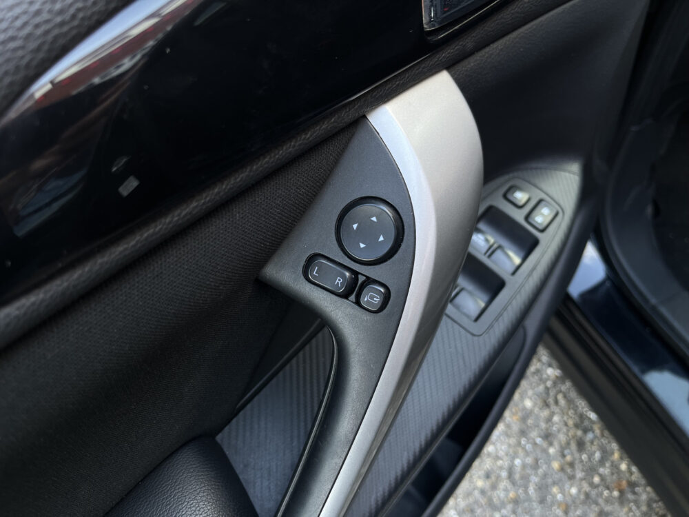 Mitsubishi Eclipse Cross 2.4 PHEV Intense // KEYLESS // CAMERA // CRUISE // APPLE-ANDROID AUTO // STOELVERWARMING // 20