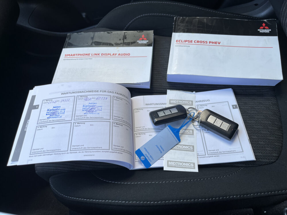 Mitsubishi Eclipse Cross 2.4 PHEV Intense // KEYLESS // CAMERA // CRUISE // APPLE-ANDROID AUTO // STOELVERWARMING // 3
