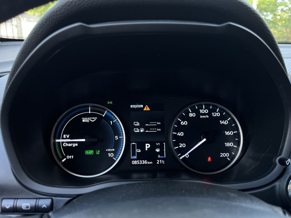 Mitsubishi Eclipse Cross 2.4 PHEV Intense // KEYLESS // CAMERA // CRUISE // APPLE-ANDROID AUTO // STOELVERWARMING // 4
