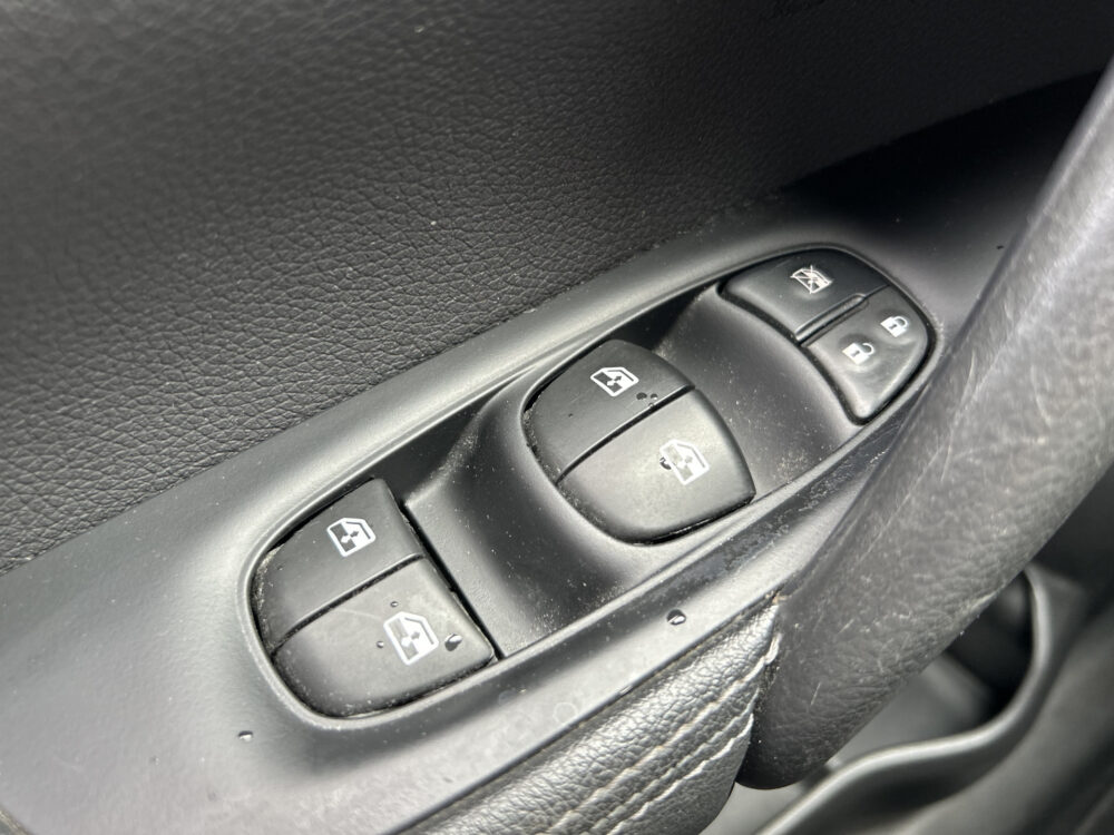Nissan QASHQAI 1.3 DIG-T N-Connecta 160 PK!! // PANO-DAK // NAVI + CARPLAY // CAMERA // PDC V+A // STOELVERWARMING 25