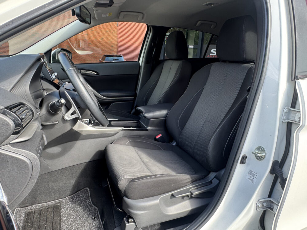 Mitsubishi Eclipse Cross 2.4 PHEV Intense // TREKHAAK // LED // CAMERA // KEYLESS // APPLE CARPLAY / ANDROID AUTO // CLIMA // STOELVERWARMING 11