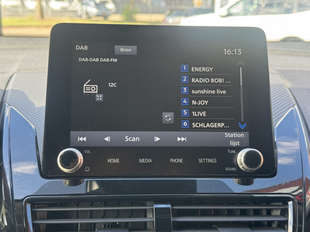 Mitsubishi Eclipse Cross 2.4 PHEV Intense // TREKHAAK // LED // CAMERA // KEYLESS // APPLE CARPLAY / ANDROID AUTO // CLIMA // STOELVERWARMING 17