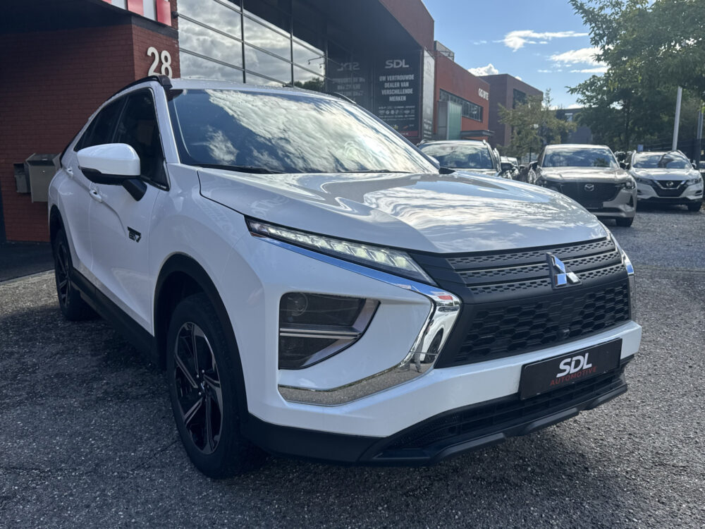 Mitsubishi Eclipse Cross 2.4 PHEV Intense // TREKHAAK // LED // CAMERA // KEYLESS // APPLE CARPLAY / ANDROID AUTO // CLIMA // STOELVERWARMING 2