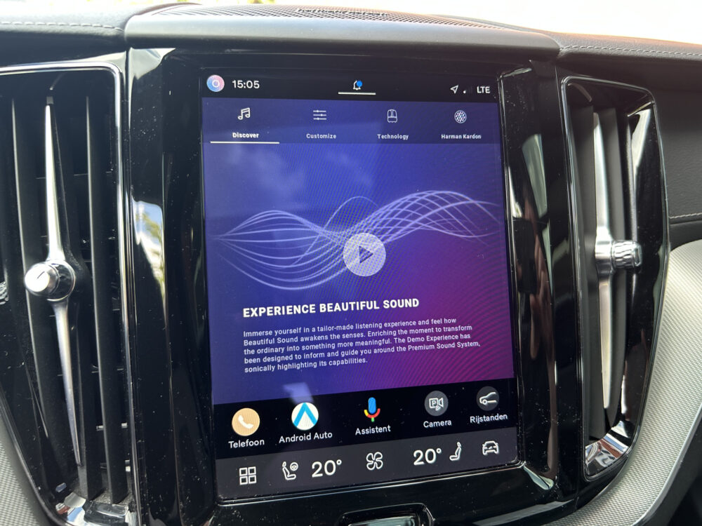 Volvo XC60 2.0 T8 Plug-in hybrid SOH 97,6% AWD Ultimate Bright 455PK! // ADAPT. CRUISE // PANODAK // HARMAN&KARDON // LEDER // ELEK. STOELE 21