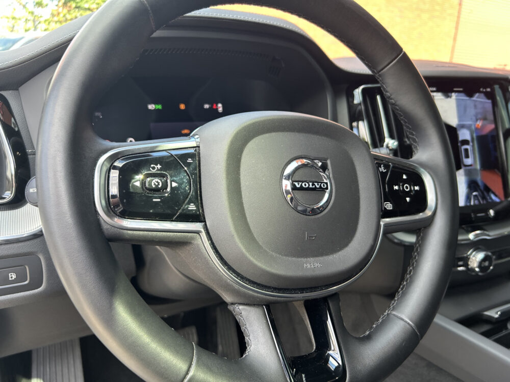 Volvo XC60 2.0 T8 Plug-in hybrid SOH 97,6% AWD Ultimate Bright 455PK! // ADAPT. CRUISE // PANODAK // HARMAN&KARDON // LEDER // ELEK. STOELE 6