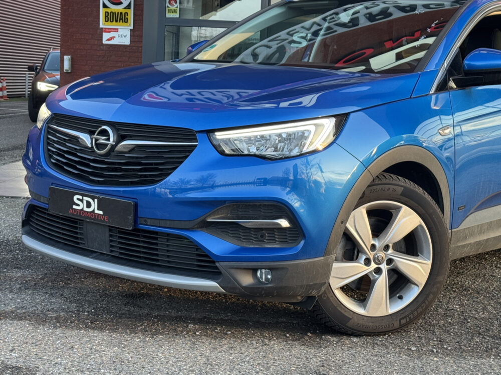 Opel Grandland X 1.6 Turbo Hybrid Business Elegance // NAVI // CLIMA // CRUISE // ELEK. ACHTERKLEP // 5