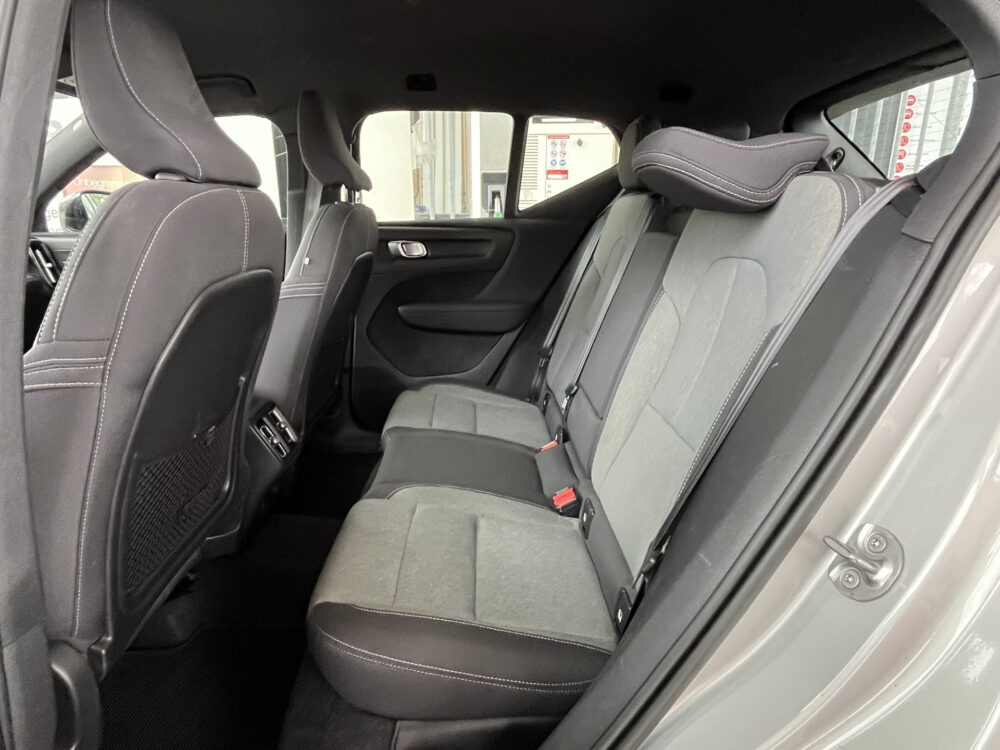 Volvo XC40 2.0 B3 Inscription // HARMAN - KARDON AUDIO // NAVI // CAMERA // MEMORY SEATS // ELEK. ACHTERKLEP // 14
