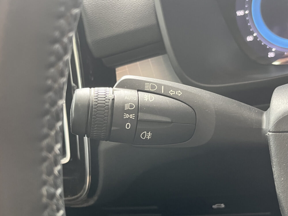 Volvo XC40 2.0 B3 Inscription // HARMAN - KARDON AUDIO // NAVI // CAMERA // MEMORY SEATS // ELEK. ACHTERKLEP // 31