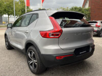 Volvo XC40 2.0 B3 Inscription // HARMAN - KARDON AUDIO // NAVI // CAMERA // MEMORY SEATS // ELEK. ACHTERKLEP // 42