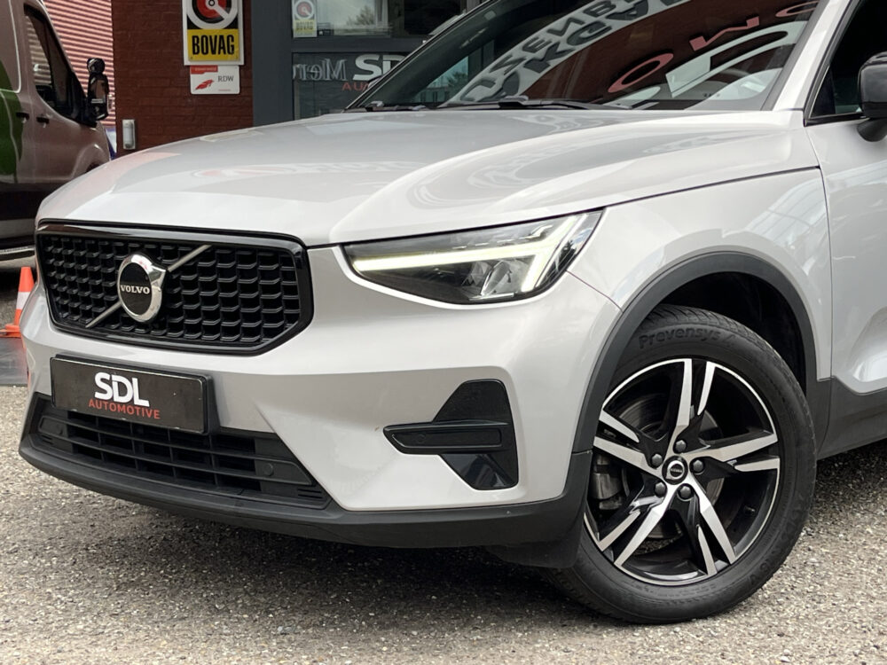 Volvo XC40 2.0 B3 Inscription // HARMAN - KARDON AUDIO // NAVI // CAMERA // MEMORY SEATS // ELEK. ACHTERKLEP // 7