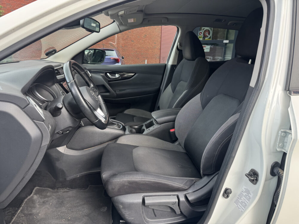 Nissan QASHQAI 1.3 DIG-T N-Connecta // NAVI // APPLE CARPLAY - ANDROID AUTO // TREKHAAK // CAMERA // STOELVERWARMING // CLIMA // CRUISE // 10