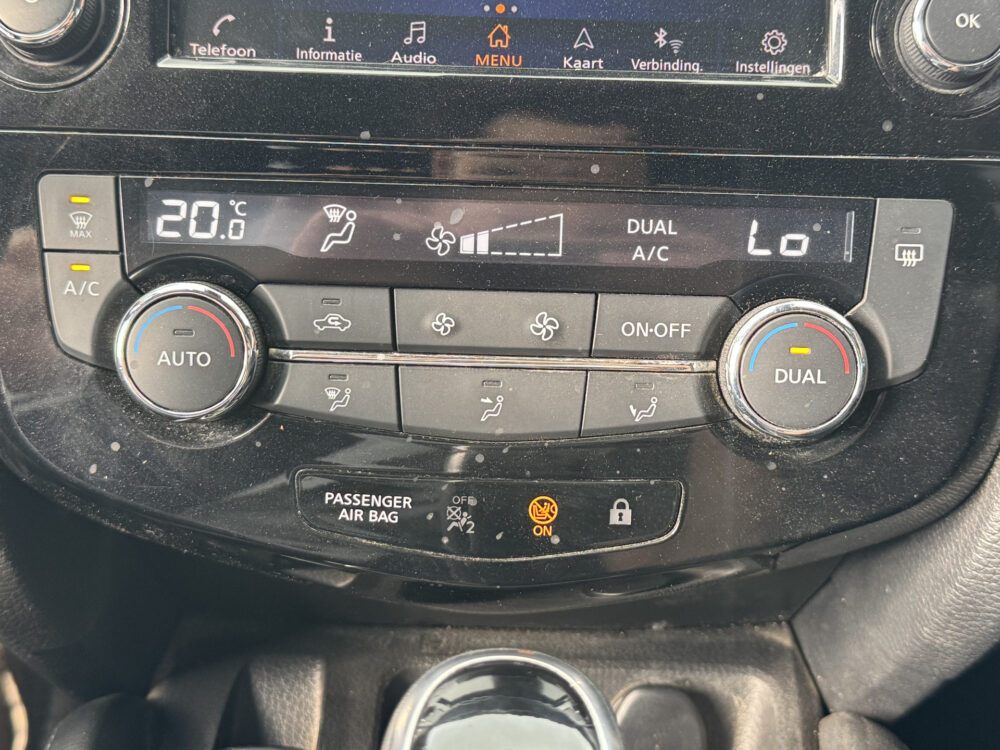 Nissan QASHQAI 1.3 DIG-T N-Connecta // NAVI // APPLE CARPLAY - ANDROID AUTO // TREKHAAK // CAMERA // STOELVERWARMING // CLIMA // CRUISE // 20