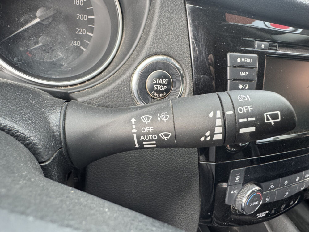Nissan QASHQAI 1.3 DIG-T N-Connecta // NAVI // APPLE CARPLAY - ANDROID AUTO // TREKHAAK // CAMERA // STOELVERWARMING // CLIMA // CRUISE // 26