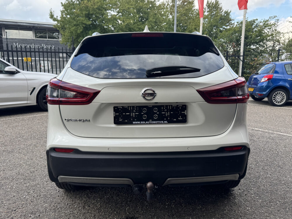 Nissan QASHQAI 1.3 DIG-T N-Connecta // NAVI // APPLE CARPLAY - ANDROID AUTO // TREKHAAK // CAMERA // STOELVERWARMING // CLIMA // CRUISE // 5