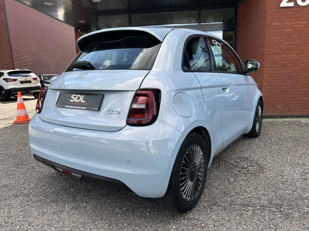 Fiat 500E 3+1 Icon 42 kWh // LED // NAVI + CARPLAY // PDC // CRUISE // CLIMA 2