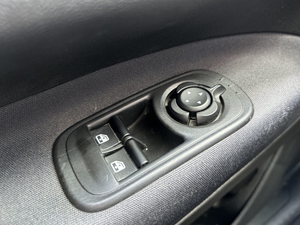 Fiat 500E 3+1 Icon 42 kWh // LED // NAVI + CARPLAY // PDC // CRUISE // CLIMA 20