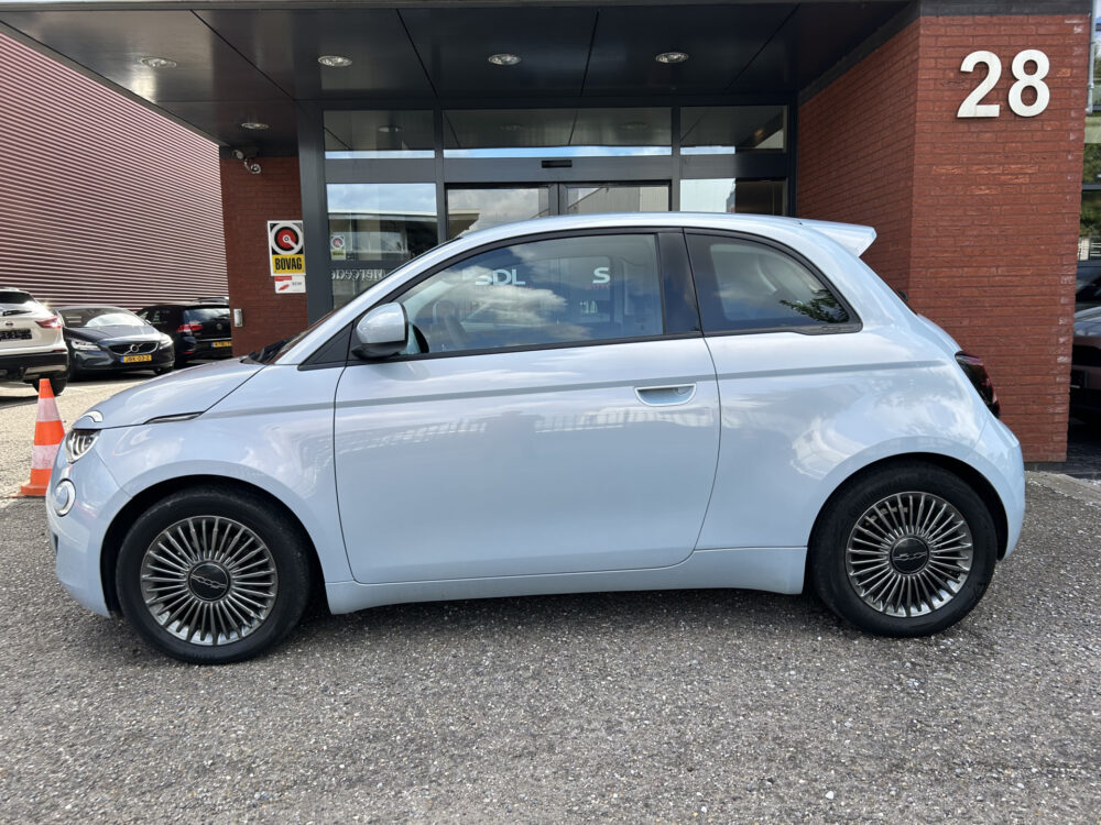 Fiat 500E 3+1 Icon 42 kWh // LED // NAVI + CARPLAY // PDC // CRUISE // CLIMA 3