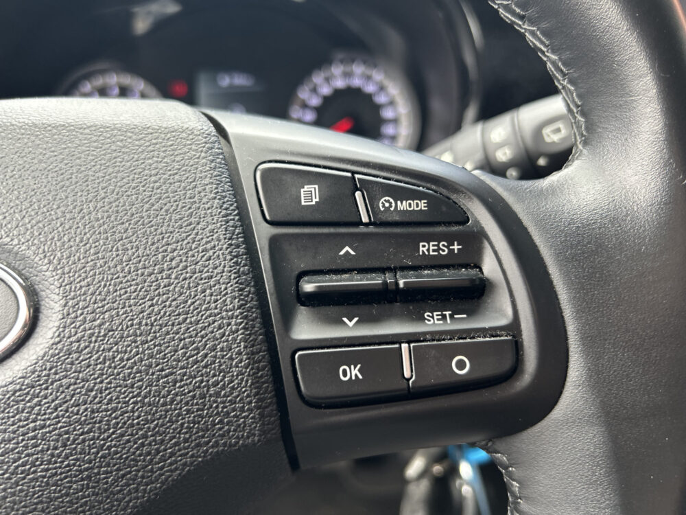 Hyundai i10 1.0 Comfort 1e EIGENAAR!! // APPLE CARPLAY / ANDROID AUTO // CRUISE // ELEK. RAMEN // LMV 10