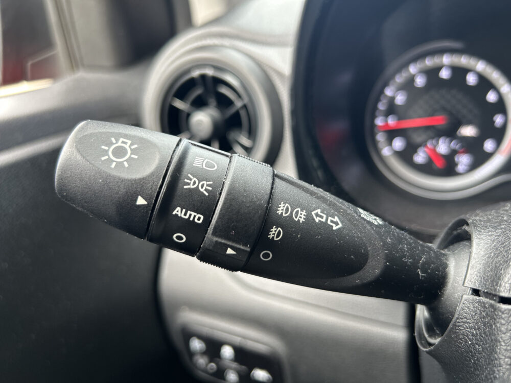 Hyundai i10 1.0 Comfort 1e EIGENAAR!! // APPLE CARPLAY / ANDROID AUTO // CRUISE // ELEK. RAMEN // LMV 11