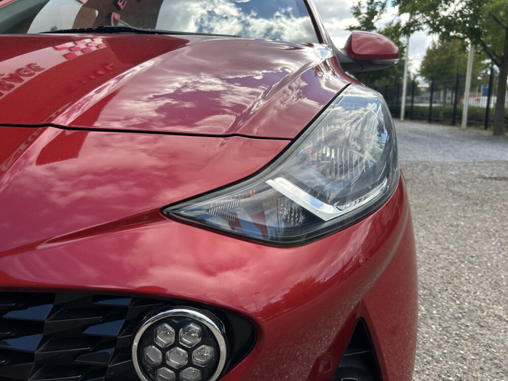 Hyundai i10 1.0 Comfort 1e EIGENAAR!! // APPLE CARPLAY / ANDROID AUTO // CRUISE // ELEK. RAMEN // LMV 23