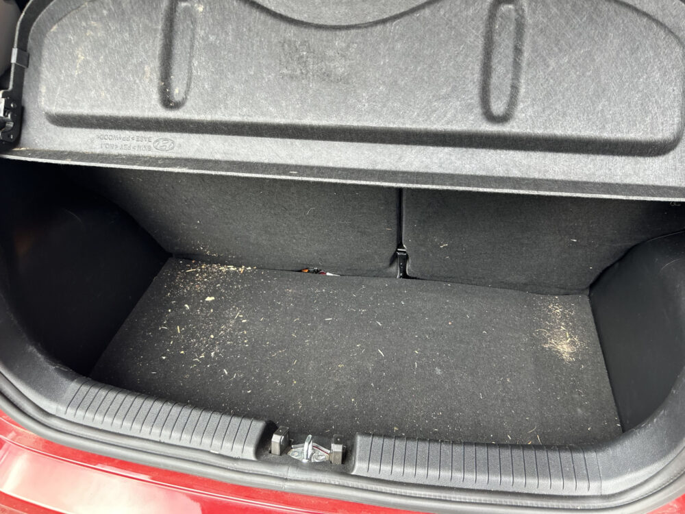 Hyundai i10 1.0 Comfort 1e EIGENAAR!! // APPLE CARPLAY / ANDROID AUTO // CRUISE // ELEK. RAMEN // LMV 27