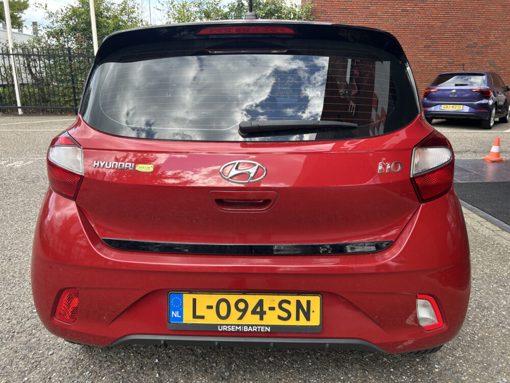 Hyundai i10 1.0 Comfort 1e EIGENAAR!! // APPLE CARPLAY / ANDROID AUTO // CRUISE // ELEK. RAMEN // LMV 5