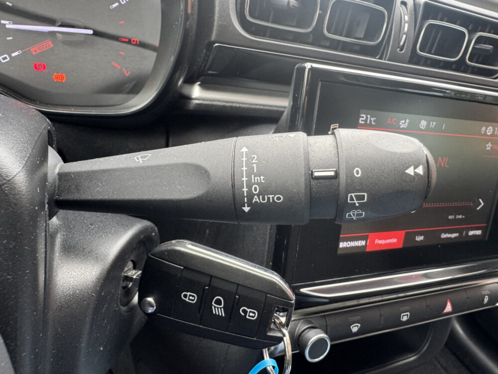 Citroën C3 1.2 PureTech C-Series // CRUISE // STOELVERWARMING // PDC // CLIMA // APPLE CARPLAY - ANDROID AUTO // 25