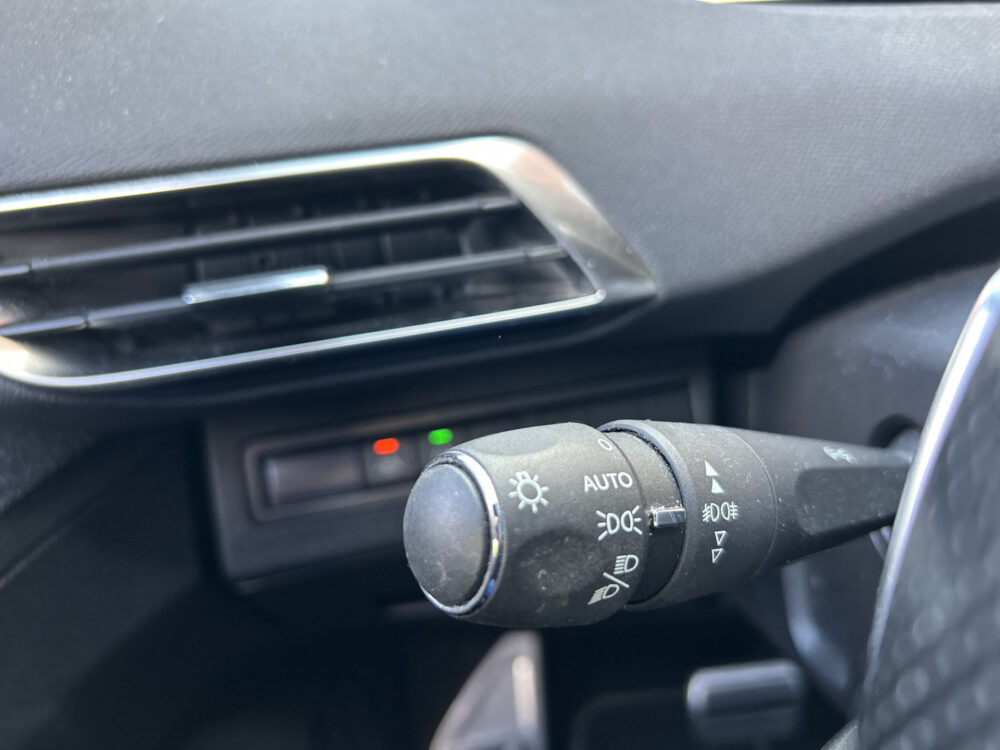 Peugeot 3008 1.6 HYbrid 225 GT- Line // FULL LED // NAVI + CARPLAY // KEYLESS // PDC V+A // CAMERA // TREKHAAK!! 11