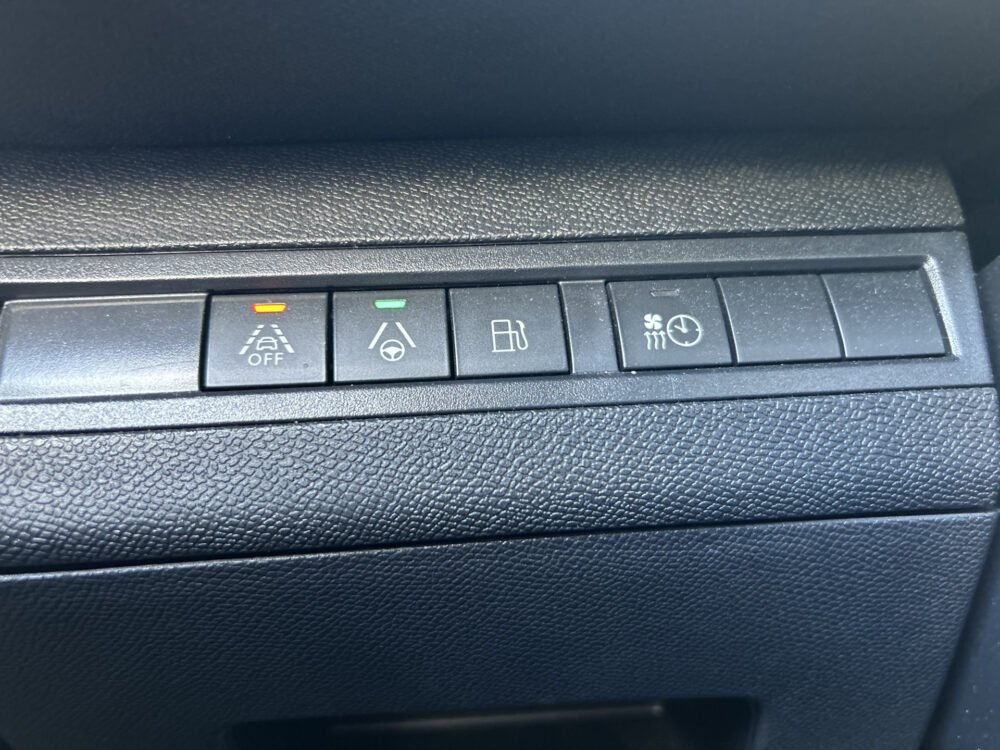 Peugeot 3008 1.6 HYbrid 225 GT- Line // FULL LED // NAVI + CARPLAY // KEYLESS // PDC V+A // CAMERA // TREKHAAK!! 23