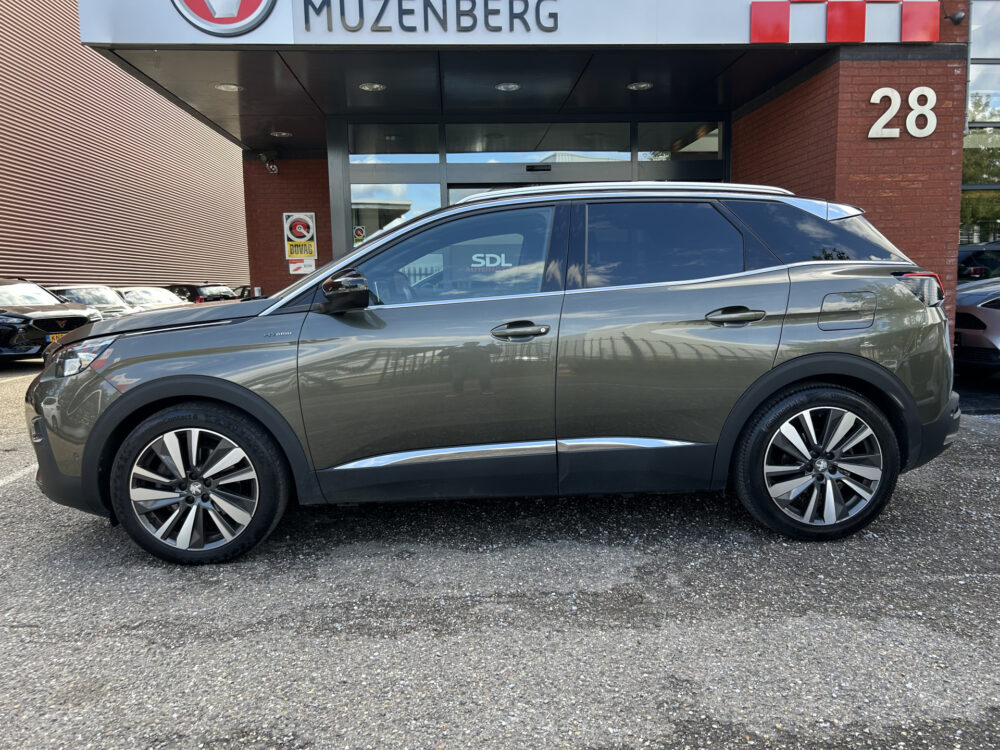 Peugeot 3008 1.6 HYbrid 225 GT- Line // FULL LED // NAVI + CARPLAY // KEYLESS // PDC V+A // CAMERA // TREKHAAK!! 3