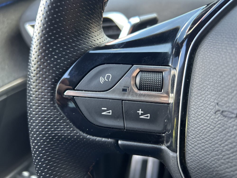 Peugeot 3008 1.6 HYbrid 225 GT- Line // FULL LED // NAVI + CARPLAY // KEYLESS // PDC V+A // CAMERA // TREKHAAK!! 9
