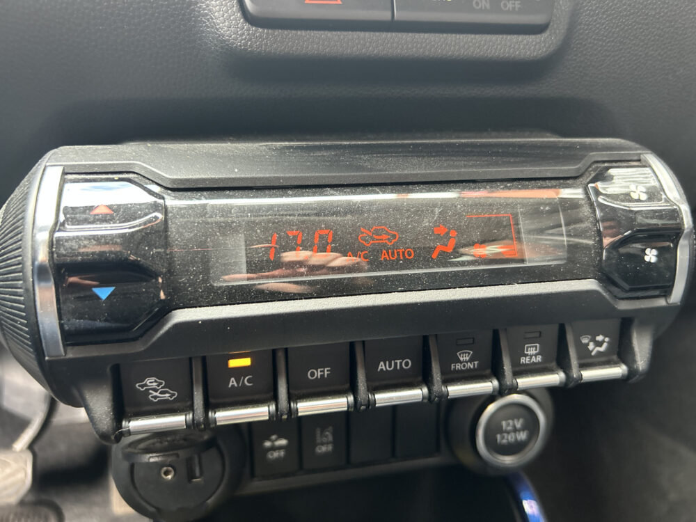 Suzuki Ignis 1.2 Smart Hybrid Style // NAVI + CARPLAY // CAMERA // CLIMA // CRUISE // KEYLESS // STOELVERWARMING 17