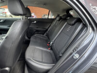 Kia Rio 1.0 TGDI GT-Line // CAMERA // NAVI // DAB RADIO // CRUISE // LICHT METALEN VELGEN // 43