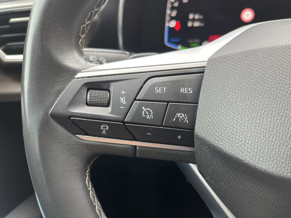 SEAT Leon 1.4 TSI eHybrid PHEV Xcellence // SCHUIF - KANTEL DAK // NAVI // CAMERA // MEMORY SEATS // DODEN HOEK SENSOR // 15