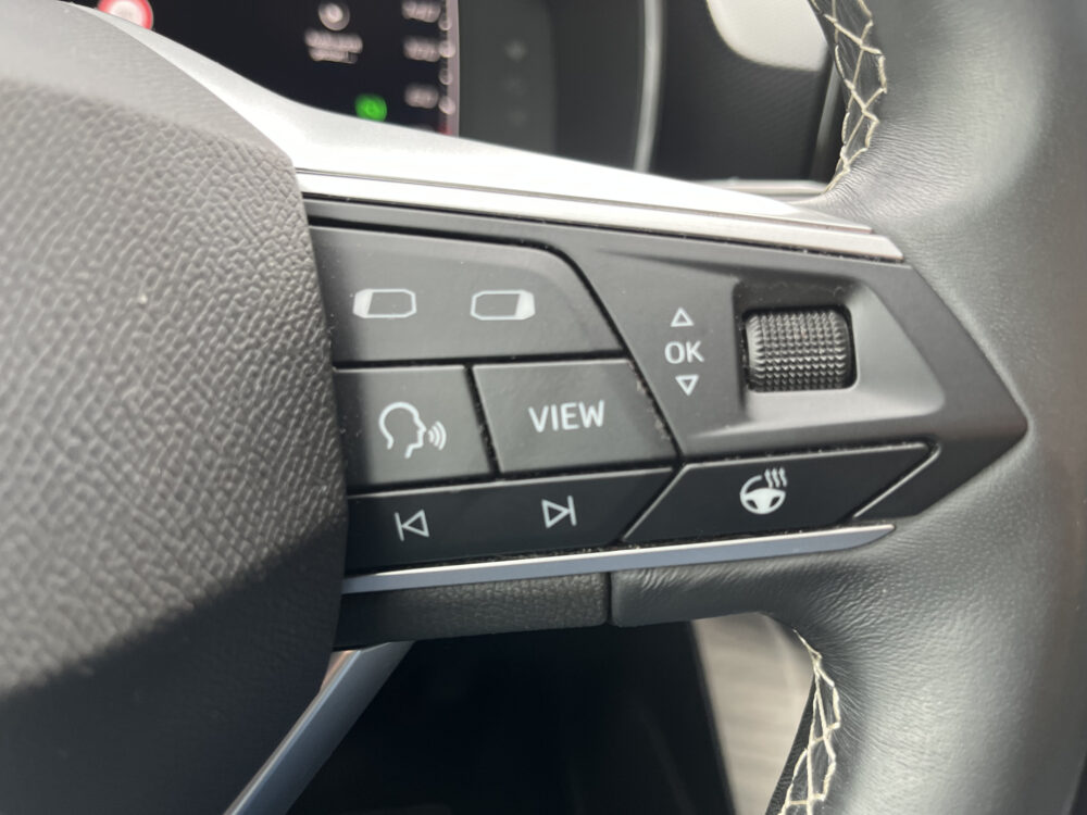 SEAT Leon 1.4 TSI eHybrid PHEV Xcellence // SCHUIF - KANTEL DAK // NAVI // CAMERA // MEMORY SEATS // DODEN HOEK SENSOR // 16