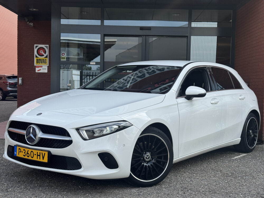 Mercedes-Benz A-Klasse 200 Premium // FULL LED // MEMORY SEAT + STOELVERWARMING // PDC V+A // SFEERVERLICHTING // NAVI // CLIMA 1