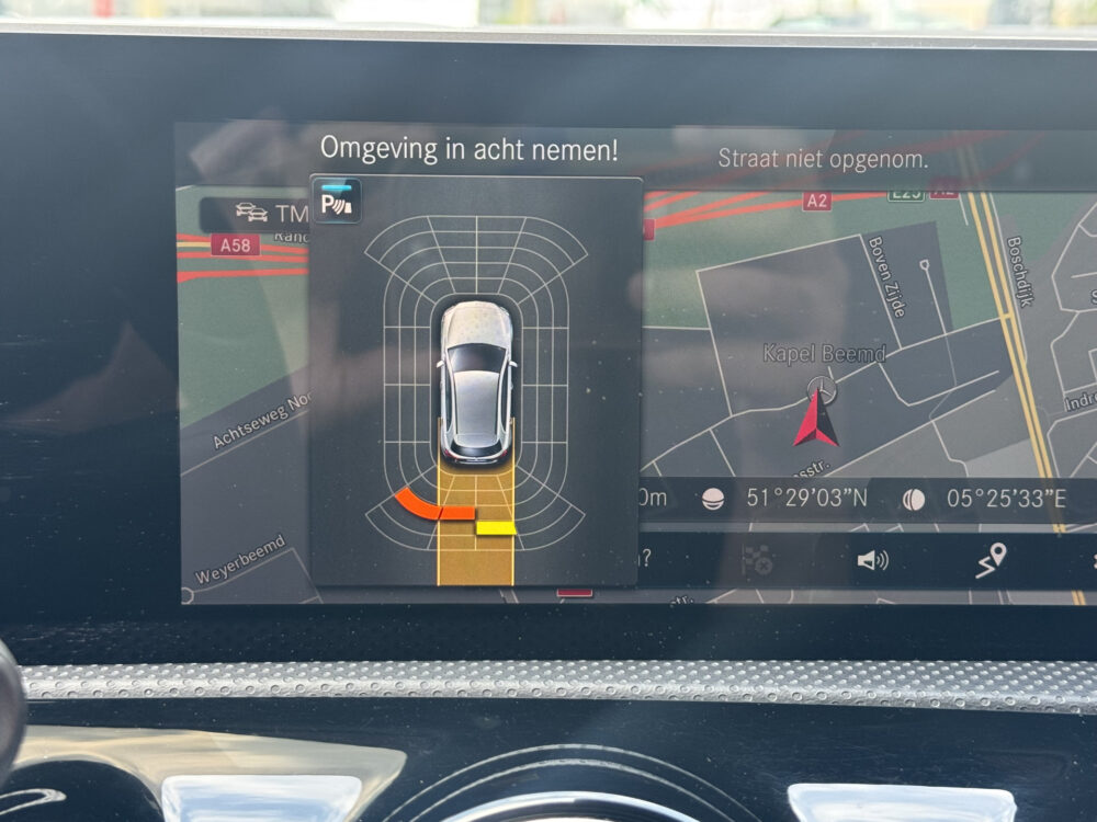 Mercedes-Benz A-Klasse 200 Premium // FULL LED // MEMORY SEAT + STOELVERWARMING // PDC V+A // SFEERVERLICHTING // NAVI // CLIMA 21