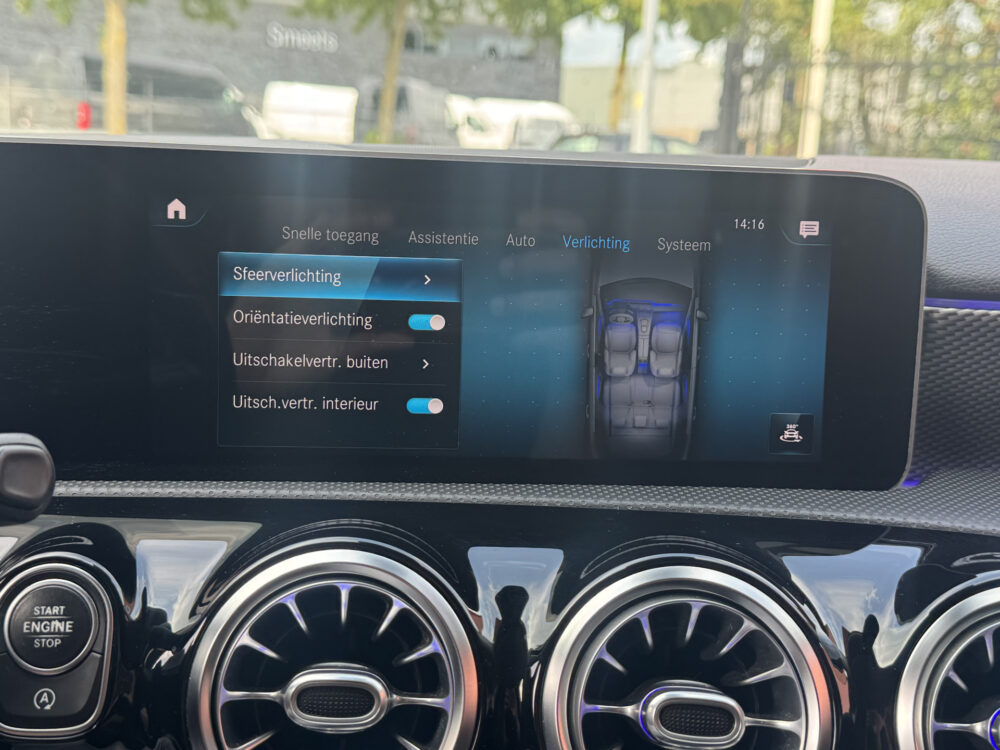 Mercedes-Benz A-Klasse 200 Premium // FULL LED // MEMORY SEAT + STOELVERWARMING // PDC V+A // SFEERVERLICHTING // NAVI // CLIMA 22
