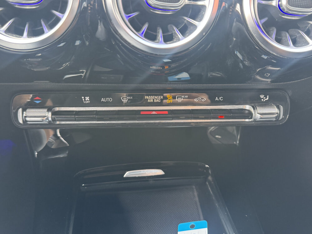 Mercedes-Benz A-Klasse 200 Premium // FULL LED // MEMORY SEAT + STOELVERWARMING // PDC V+A // SFEERVERLICHTING // NAVI // CLIMA 25