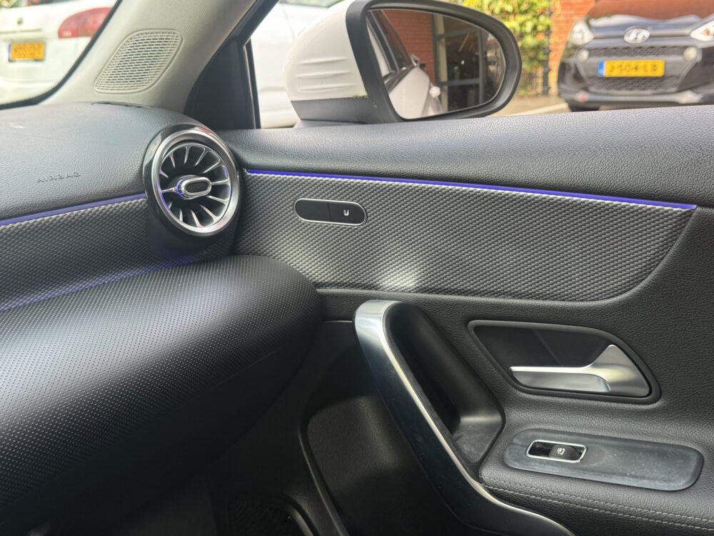 Mercedes-Benz A-Klasse 200 Premium // FULL LED // MEMORY SEAT + STOELVERWARMING // PDC V+A // SFEERVERLICHTING // NAVI // CLIMA 28