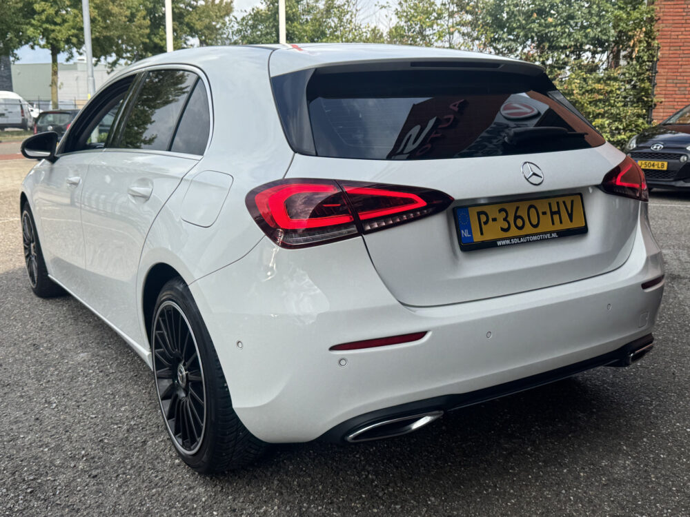 Mercedes-Benz A-Klasse 200 Premium // FULL LED // MEMORY SEAT + STOELVERWARMING // PDC V+A // SFEERVERLICHTING // NAVI // CLIMA 3