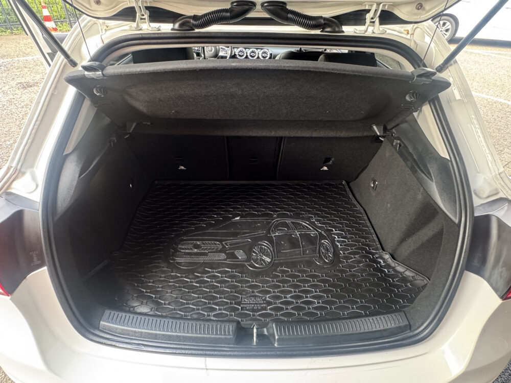 Mercedes-Benz A-Klasse 200 Premium // FULL LED // MEMORY SEAT + STOELVERWARMING // PDC V+A // SFEERVERLICHTING // NAVI // CLIMA 33