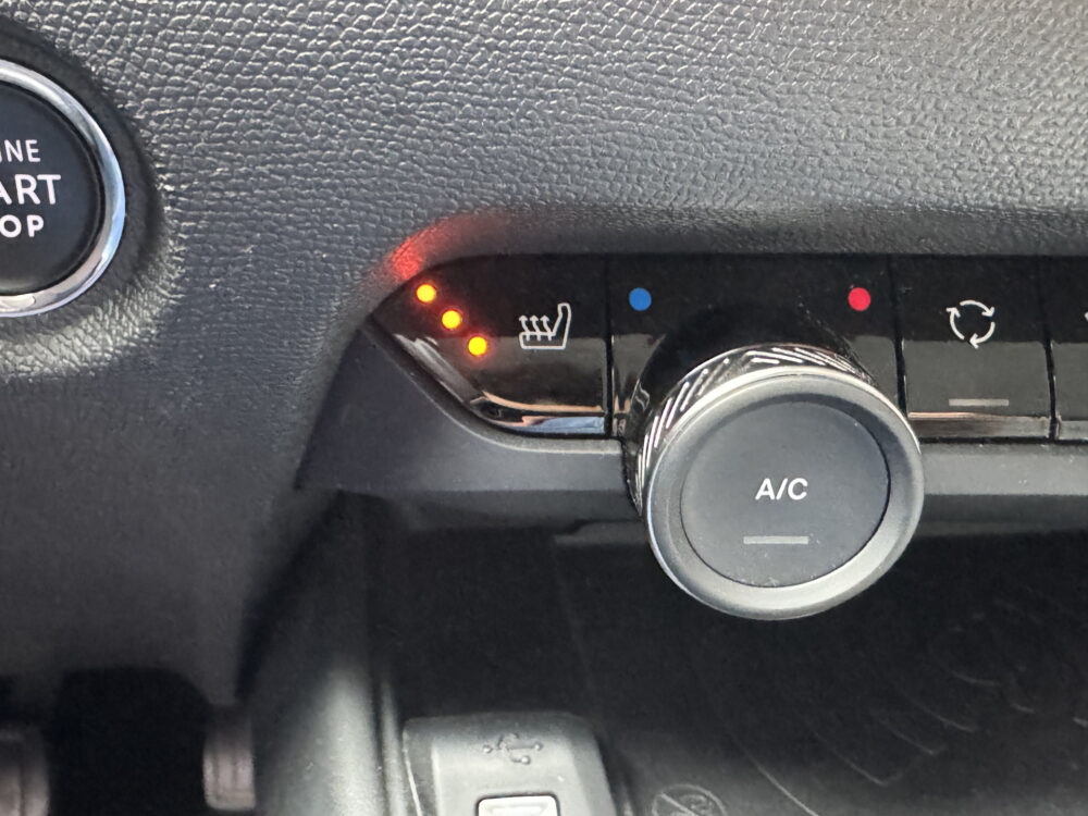 Citroën Ë-C4 Feel Edition 50 kWh // 90% SOH // HEAD UP DISPLAY // NAVI // CRUISE // DAB RADIO // APPLE CARPLAY - ANDROID AUTO // STOEL VERWAR 23