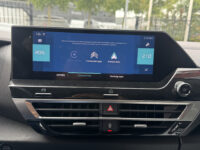 Citroën Ë-C4 Feel Edition 50 kWh // 90% SOH // HEAD UP DISPLAY // NAVI // CRUISE // DAB RADIO // APPLE CARPLAY - ANDROID AUTO // STOEL VERWAR 50
