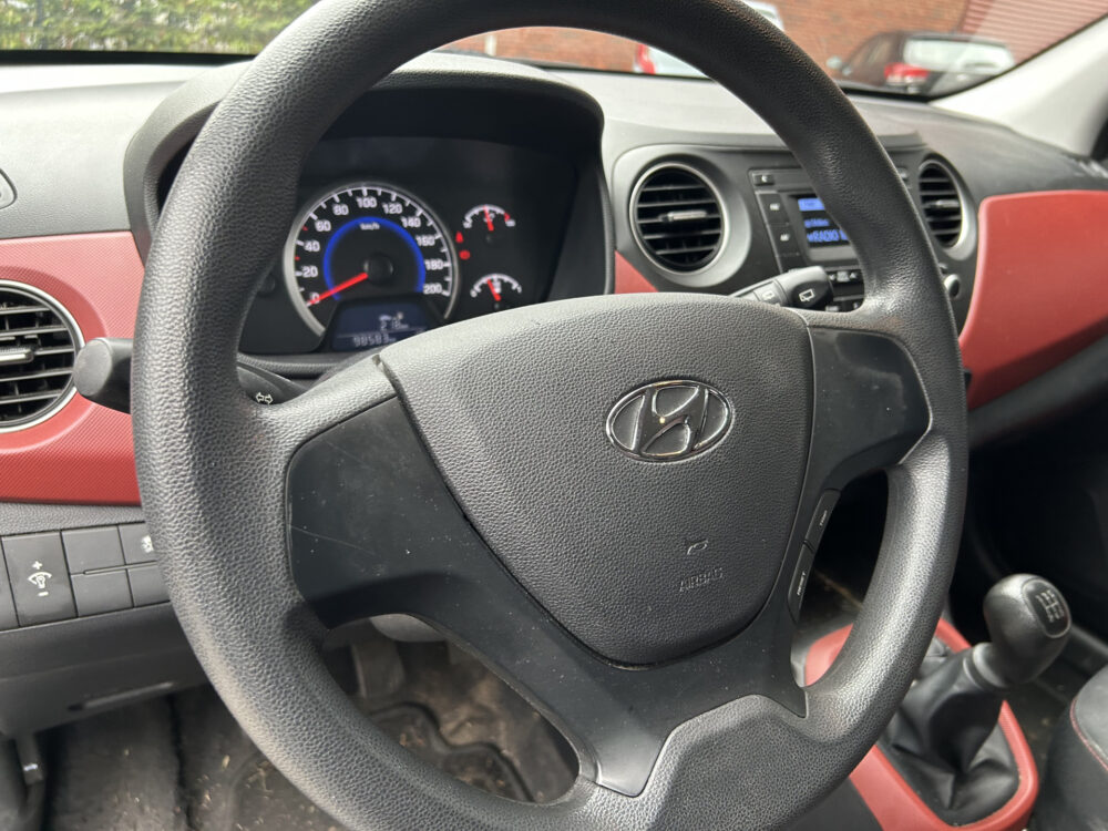Hyundai i10 1.0i Comfort 5p. // AIRCO // ELEK. RAMEN // GOED ONDERHOUDEN!! 6