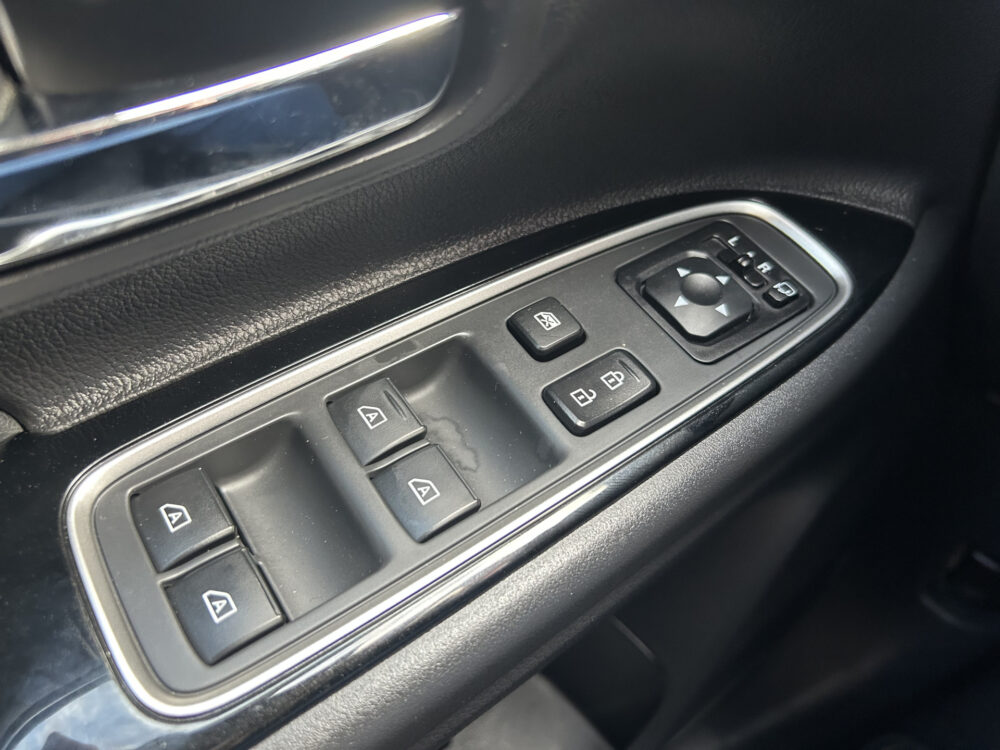 Mitsubishi Outlander 2.4 PHEV Intense+ // HALF-LEDER/ALCANTARA // NAVI + CARPLAY // STANDKACHEL FUNCTIE // CAMERA // KEYLESS // ELEK. STOEL // TREKHA 22